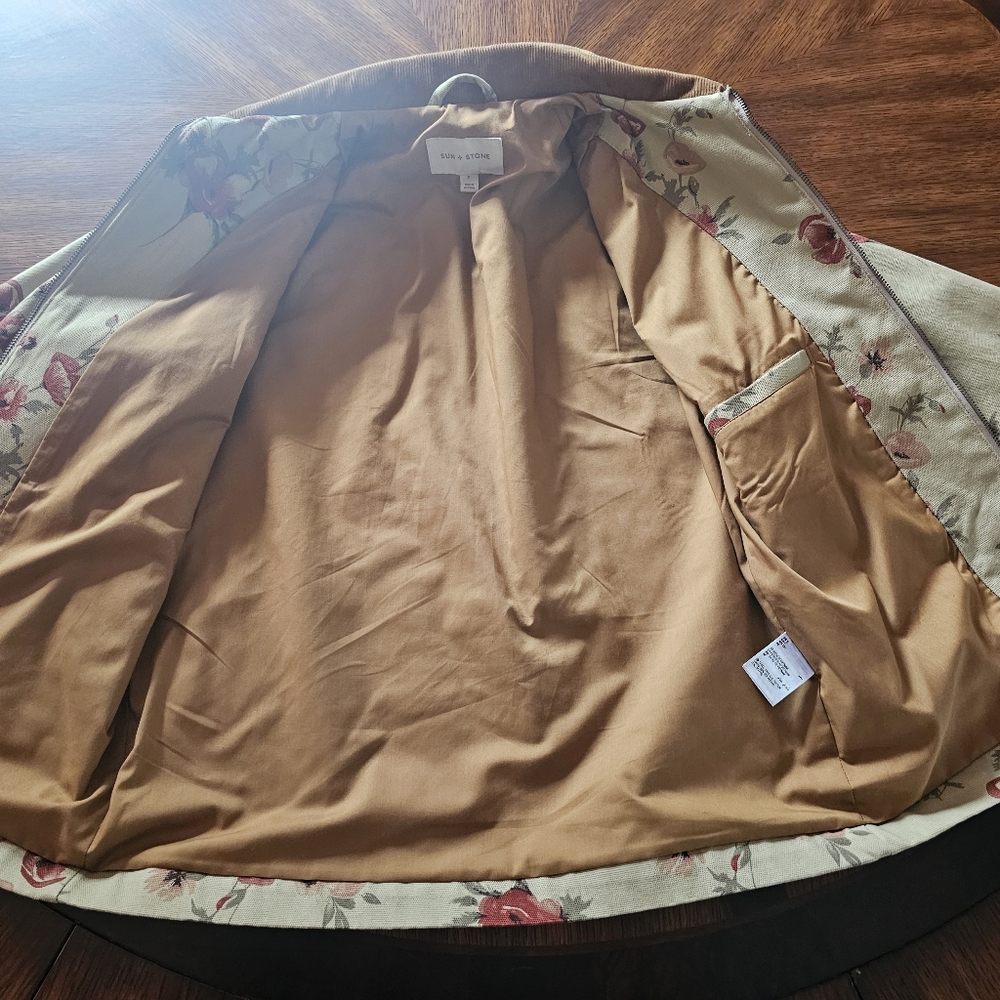 Sun + Stone Men's Tan Canvas Red Floral Print Jacket Corduroy Collar Size Small - Picture 7 of 11